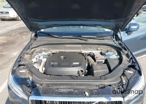 2019 Volvo Xc60 T6 Momentum from USA, damaged, VIN LYVA22RK0KB227628